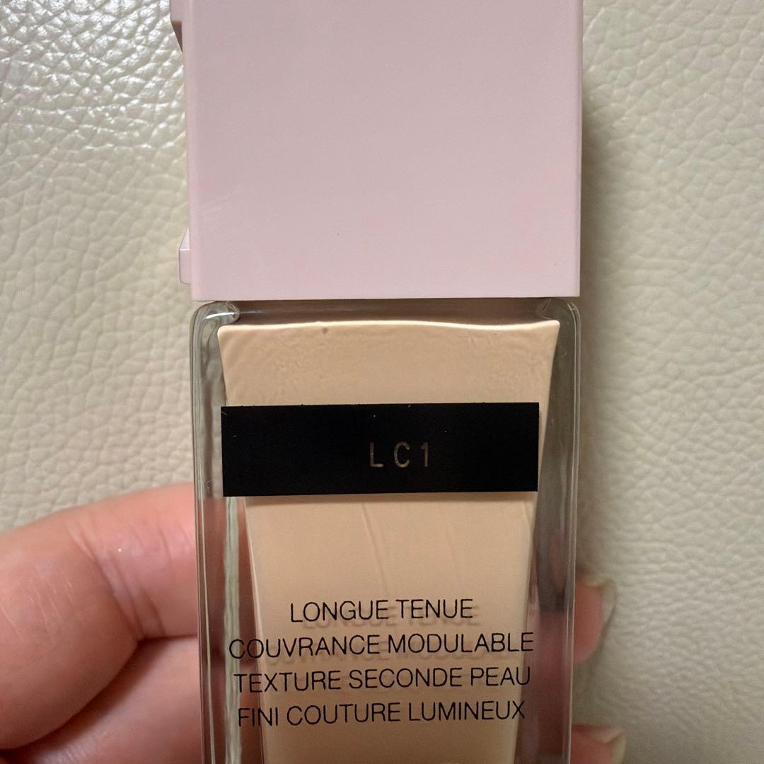 イヴ　サンローラン　オールアワーズ リキッド グロウ LC1 25ml