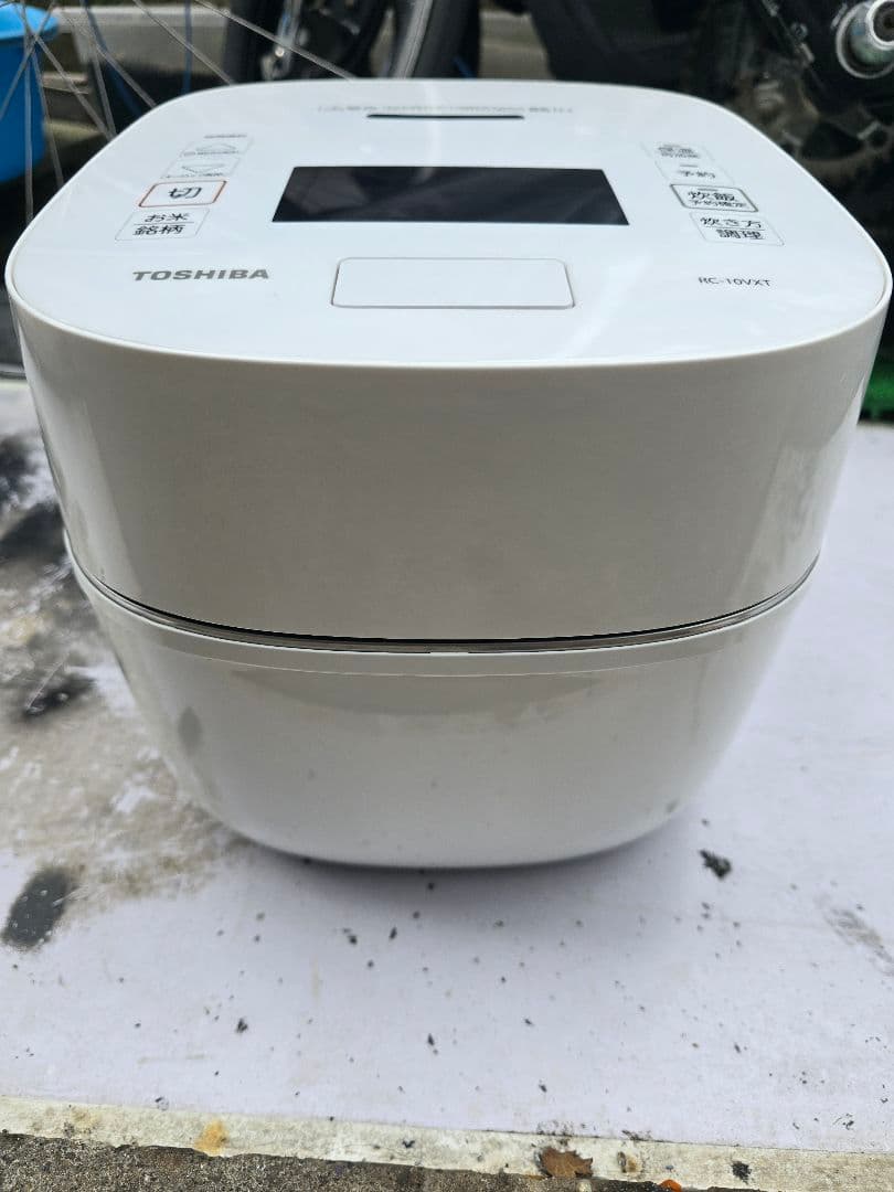 TOSHIBA 真空圧力IH炊飯器 RC-10vxt 2023