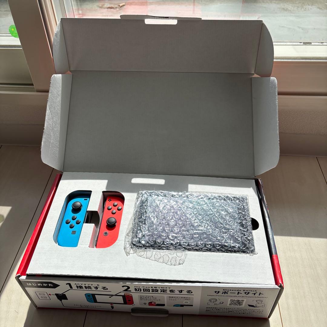 と*み様 Nintendo Switch 本体 青/赤 Joy-Con付き