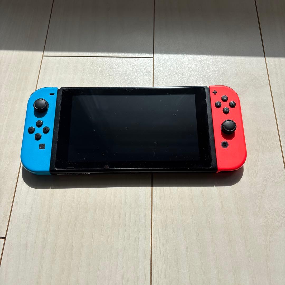 と*み様 Nintendo Switch 本体 青/赤 Joy-Con付き