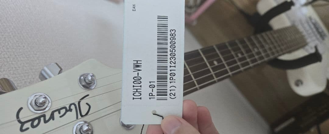 Ibanez　ICHI00　エレキギター　ホワイト
