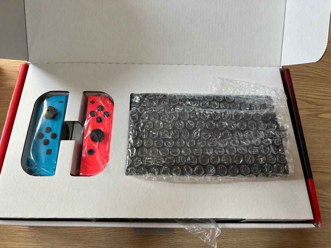 Nintendo Switch 本体箱付き➕ハードケース付き