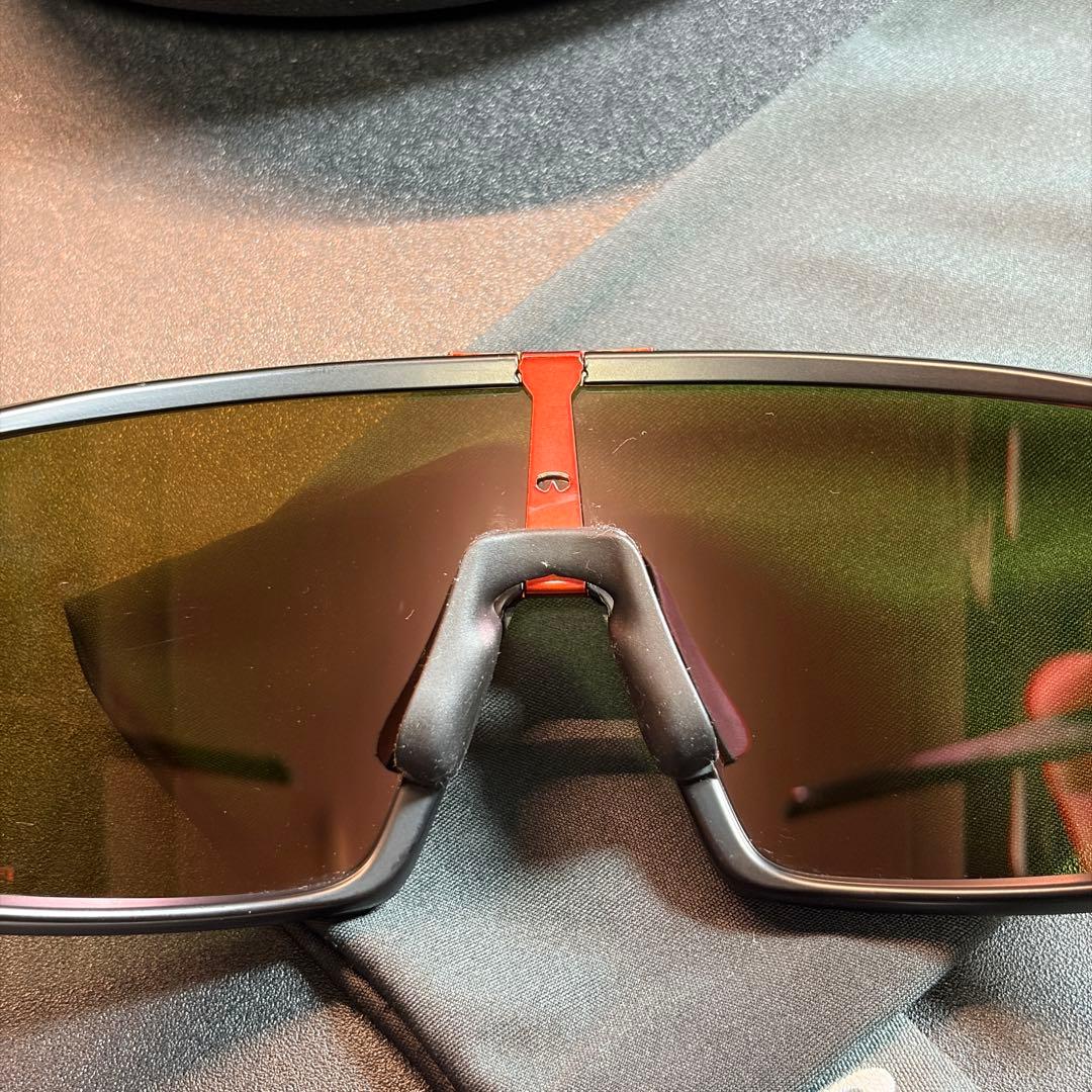 Oakley Sutro スポーツサングラス 【スートロ】　レッド