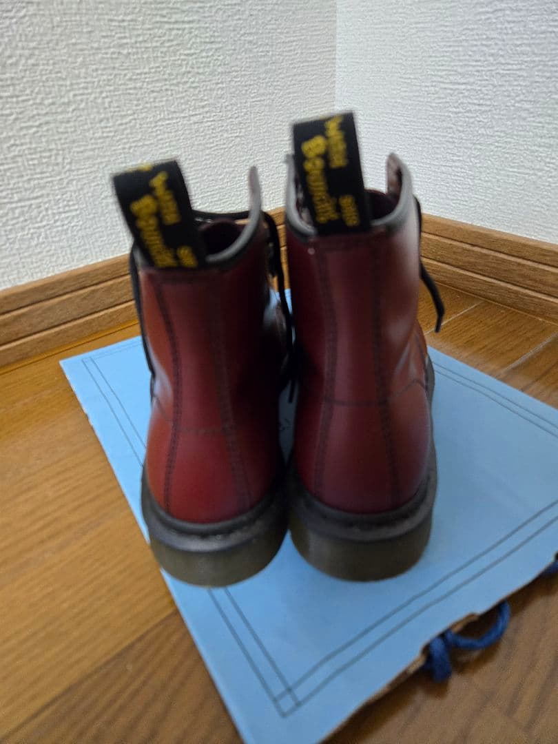 ドクターマーチン　Dr.Martens チェリーレッド　6ホールブーツ