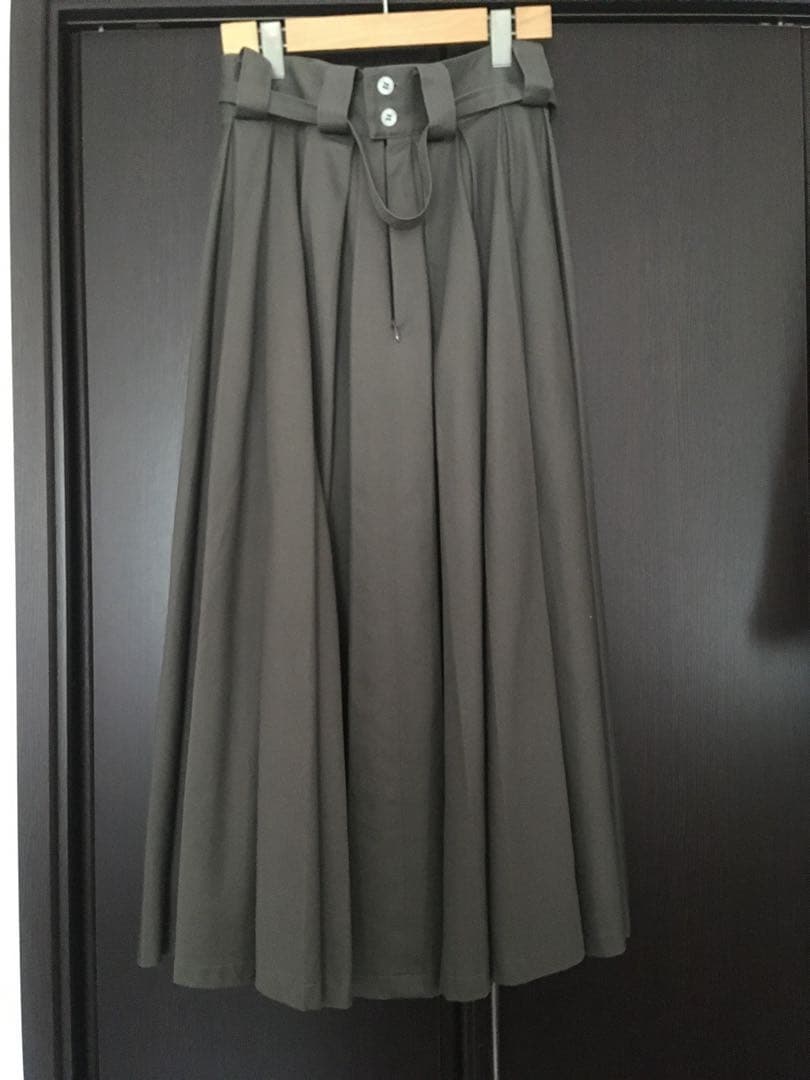 foufou　スーパータックロングスカート