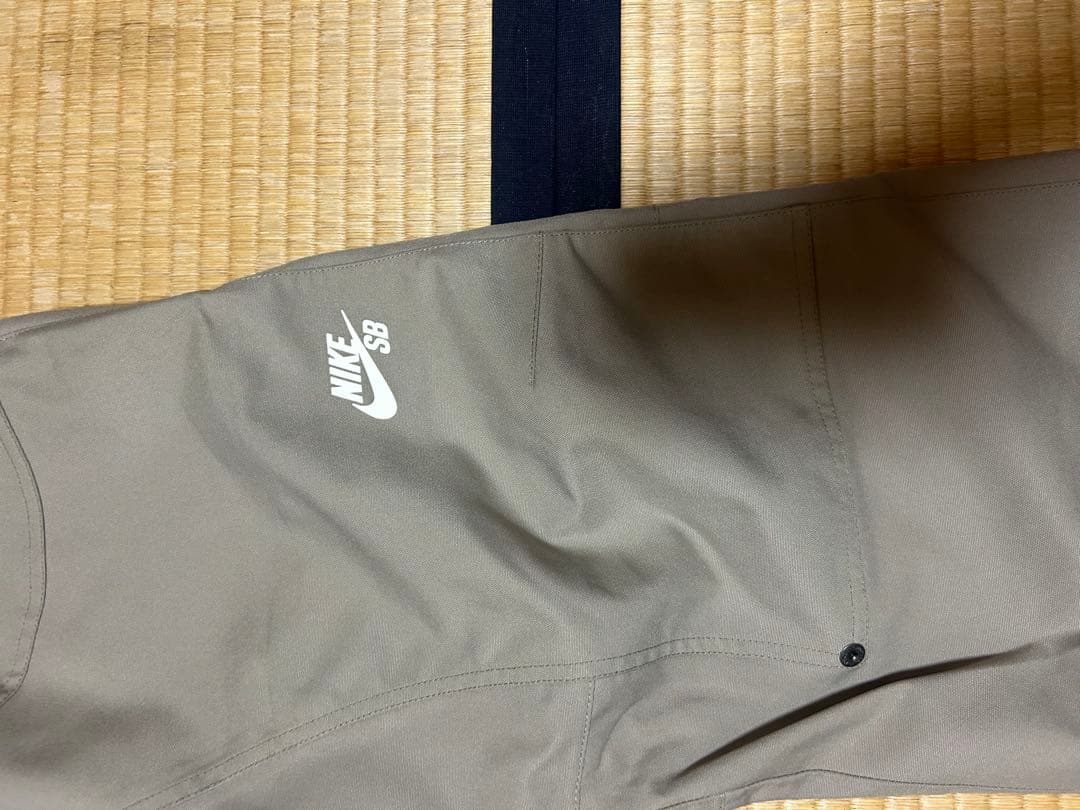 Nike SB スノーボードパンツ ベージュ