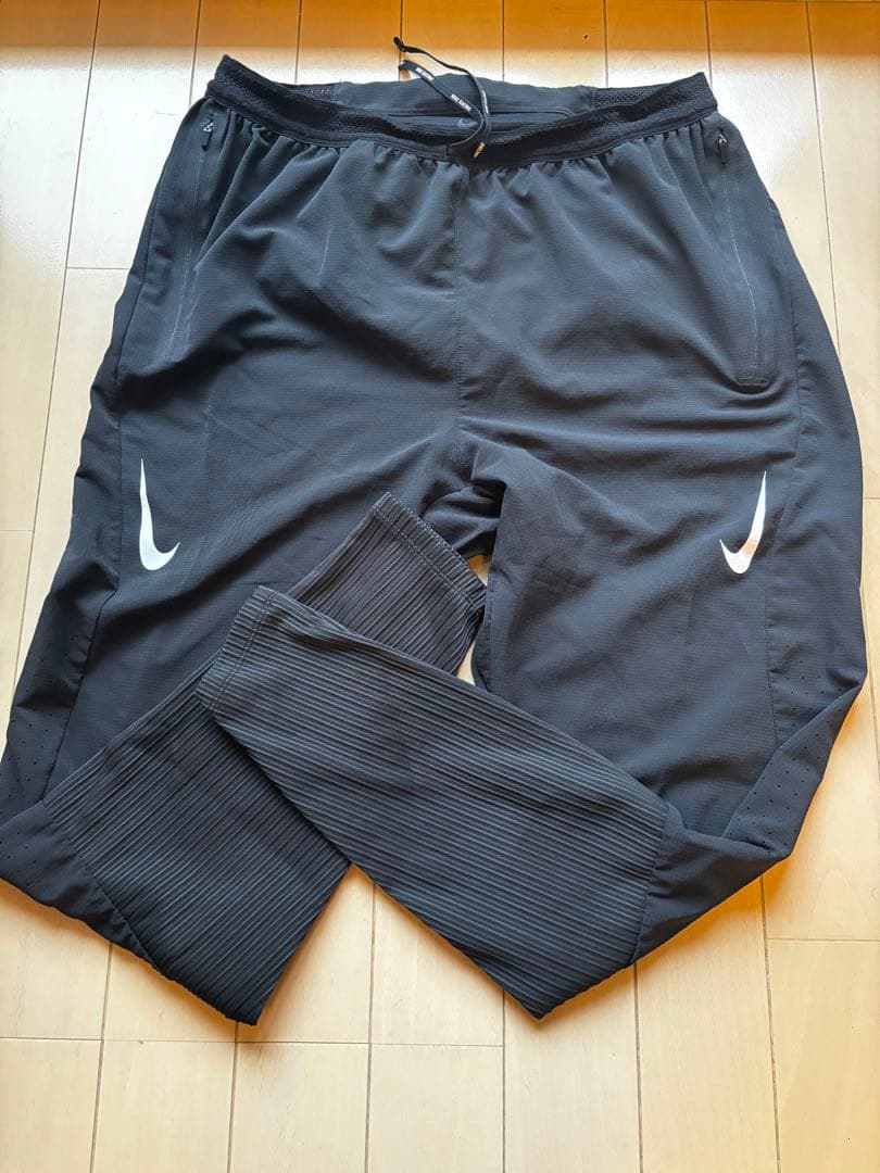 美品　ナイキ　エアロスイフト　ロングパンツ　タイツ　Mサイズ　黒　ランニング