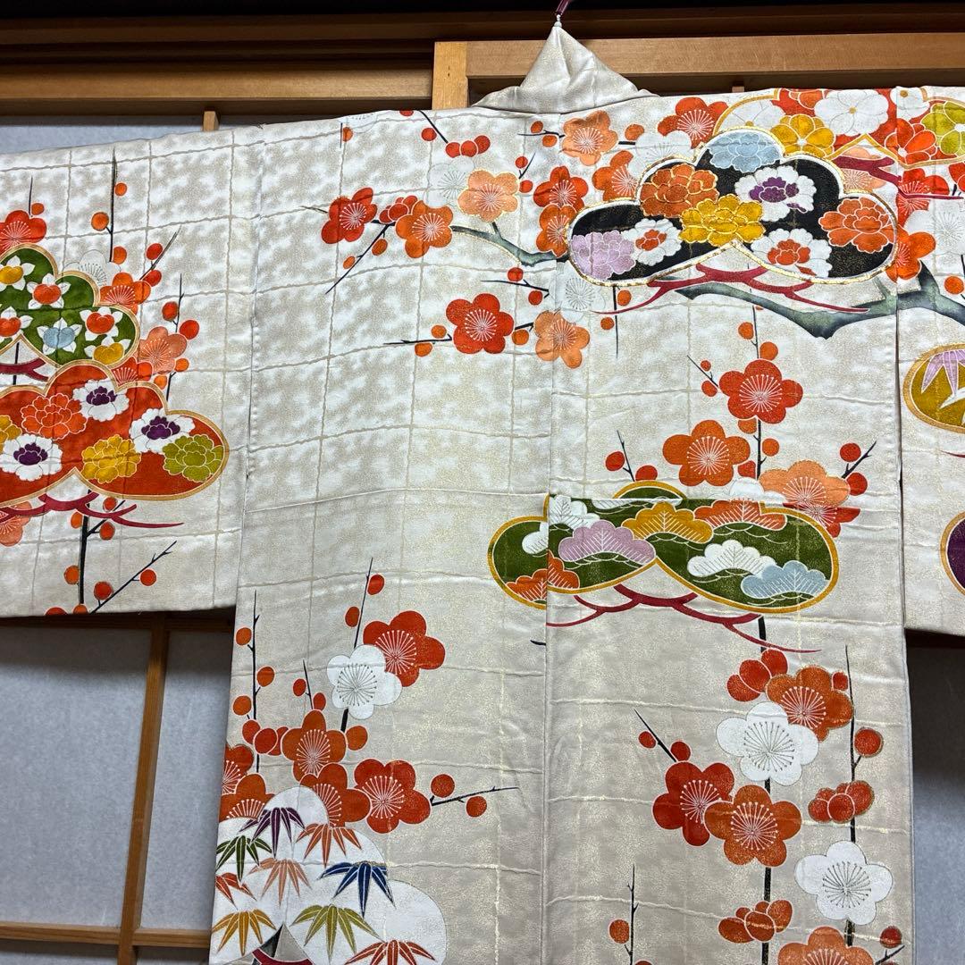 か*ん様 豪華訪問着ゴールド地柄、大松竹梅柄、朱緑黒、格式高い豪華縁取菊金銀刺繍