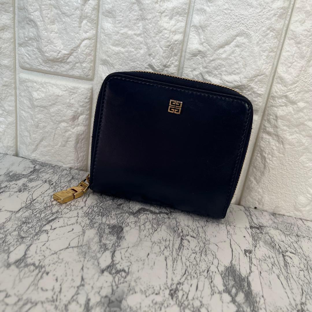 美品 GIVENCHY ジバンシィ レザー 二つ折り財布 ミニ財布