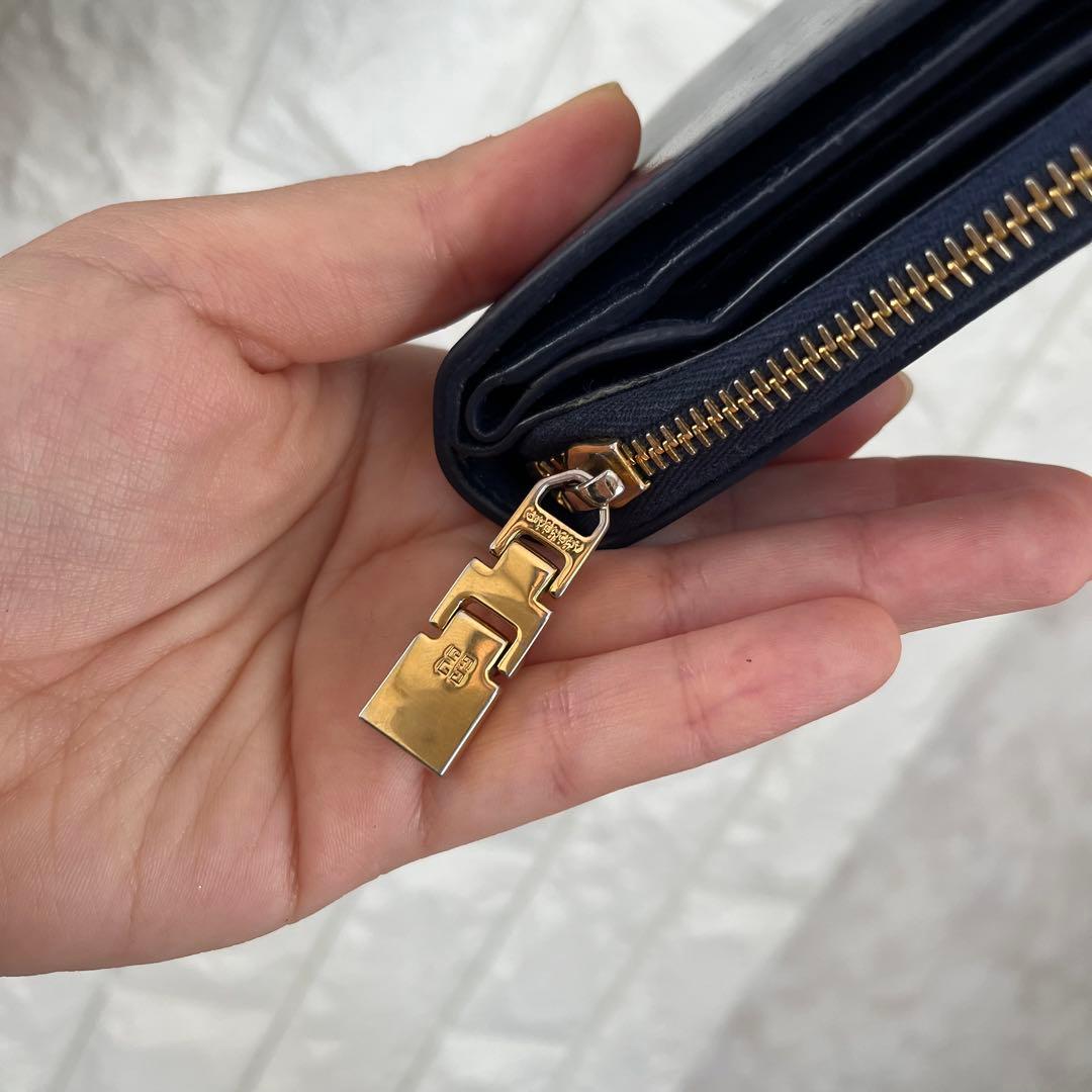 美品 GIVENCHY ジバンシィ レザー 二つ折り財布 ミニ財布
