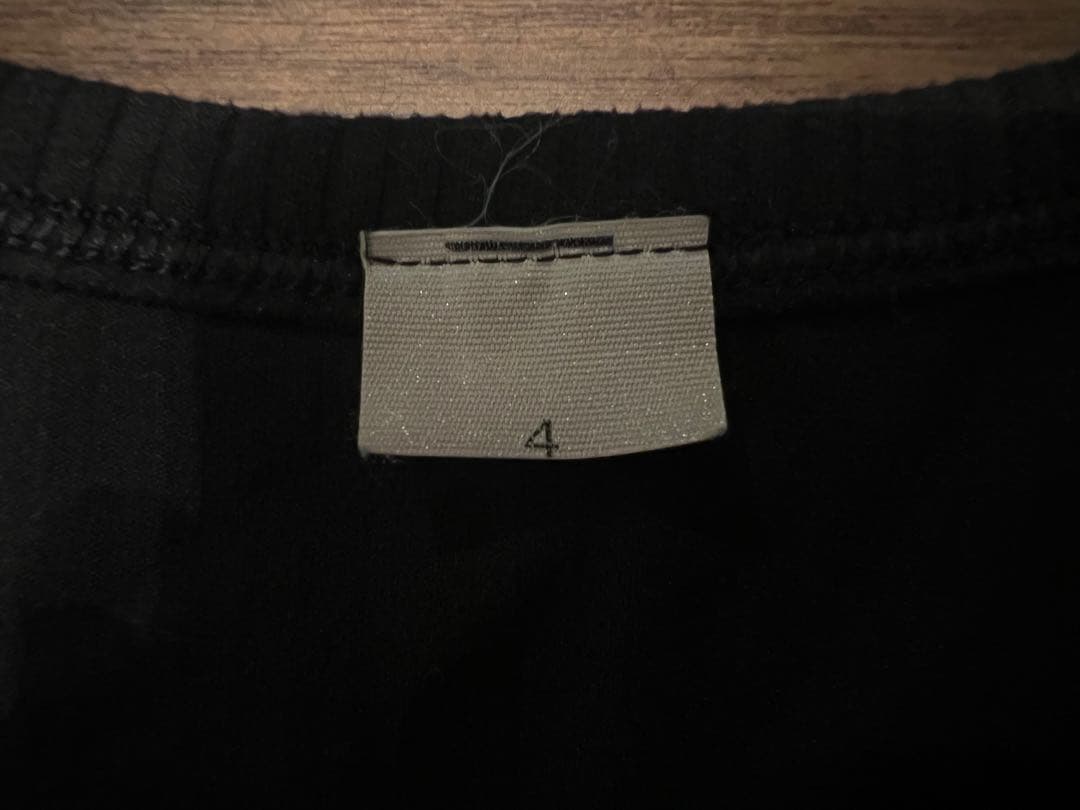 All It Takes リブNulu Tシャツ　サイズ4 黒
