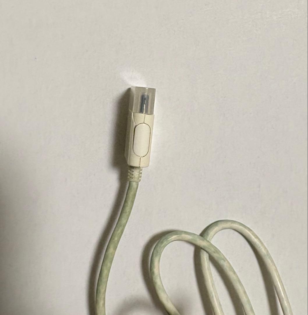 【美品】Apple iPod nano 第6世代 8GB シルバー　ケーブル