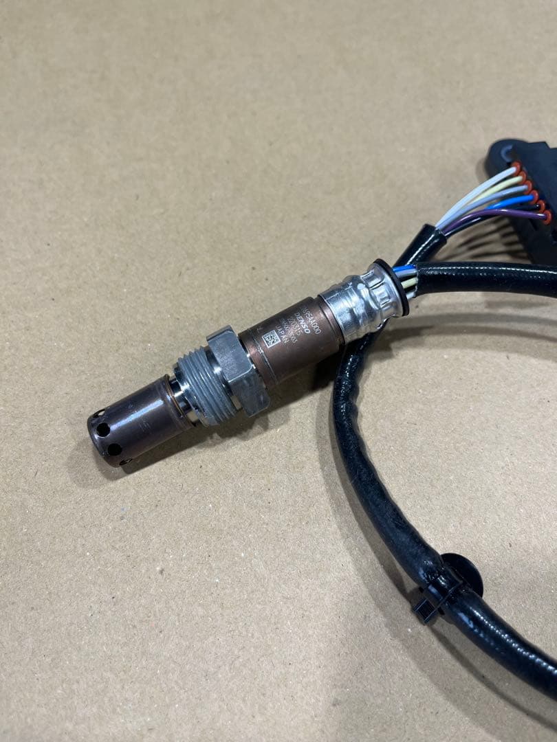 スバル　SUBARU 純正部品　NOX センサー　22695AA000