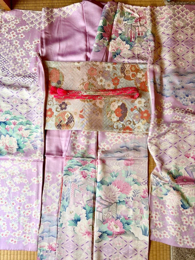 お手入れ済 豪華友禅染め 銀加工 刺繍 薄ピンク色 花柄 振袖 佐賀錦袋帯付