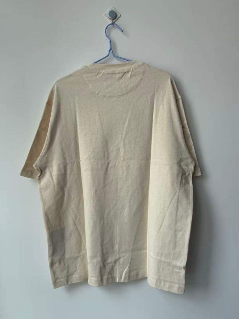 PRADA プラダ 新品同様 ロゴ入り Tシャツ クリーム色