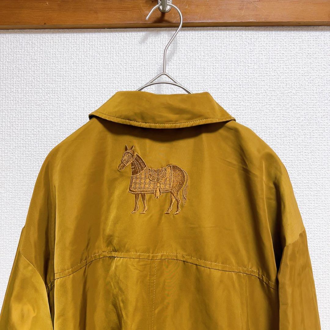 新品タグ付き　SUM1 STYLEスミ スタイル 馬刺繍コート キャメル