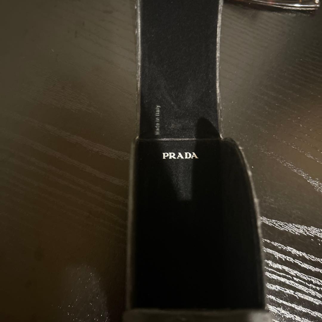 PRADA 2000sサングラス　io着用