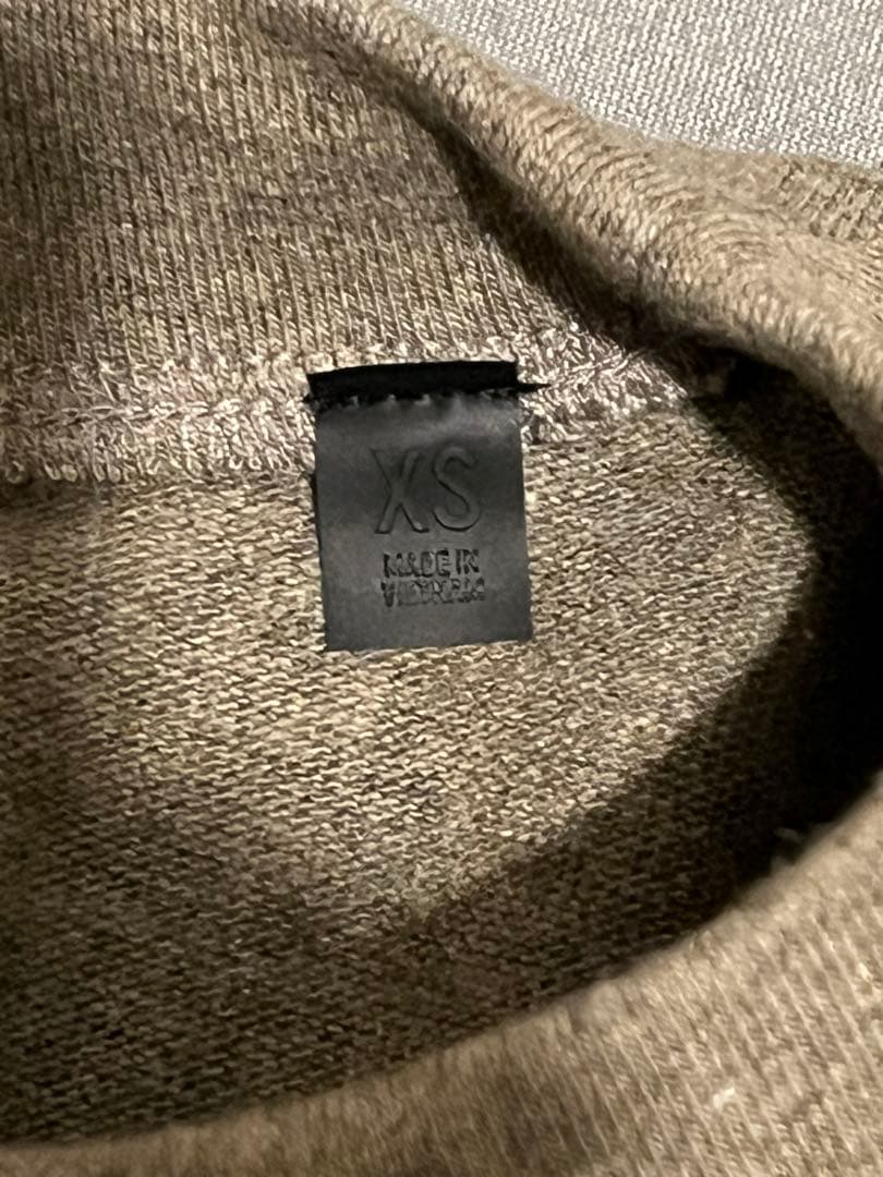 【新品未使用】Fear of God ESSENTIALS Tシャツ