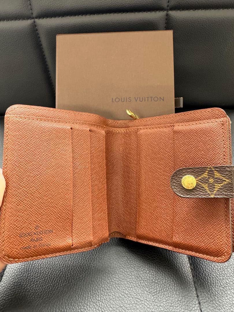 【値下げ】LOUIS VUITTON コンパクト・ジップ