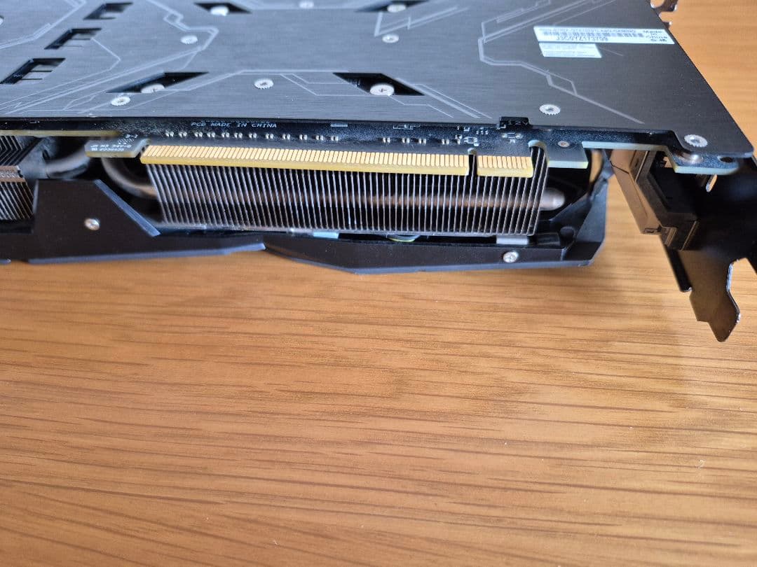ASUS ROG STRIX GTX 1070 Ti 動作確認済み