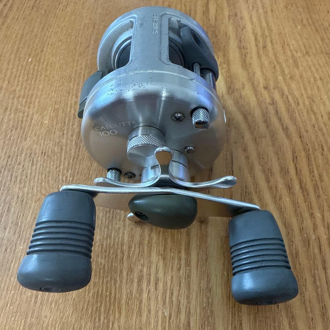 ペ*読様 SHIMANO カルカッタ100