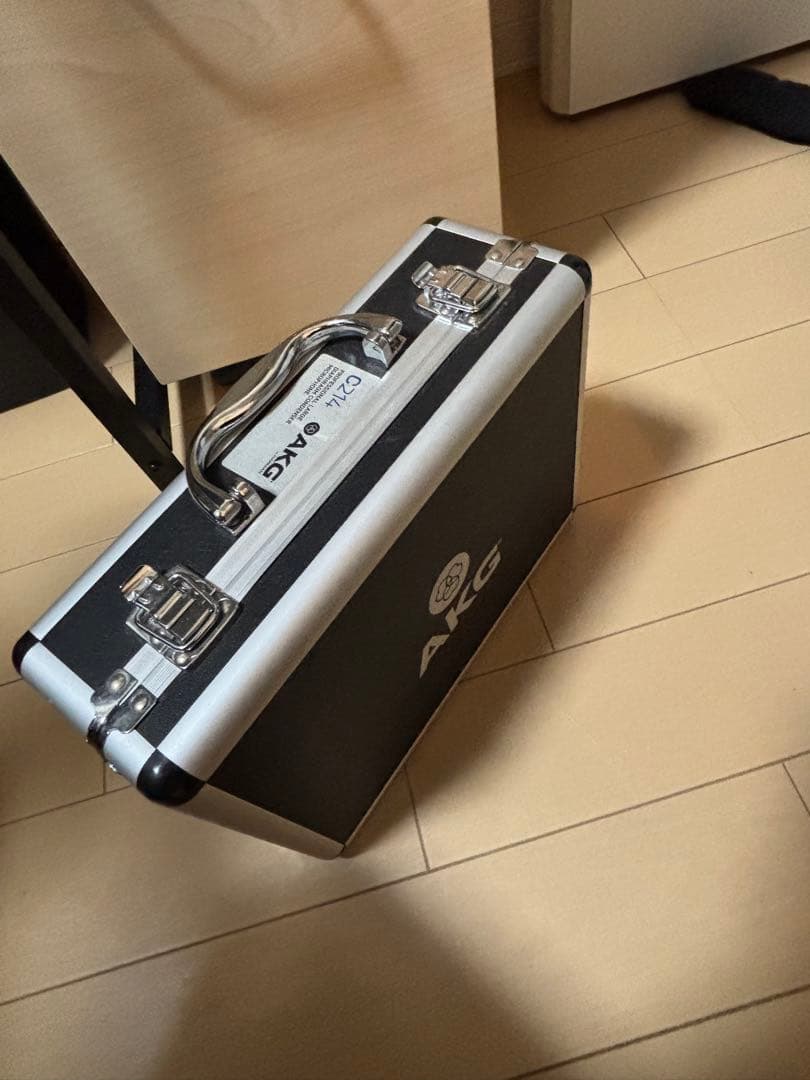 AKG C214 ショックマウント付き