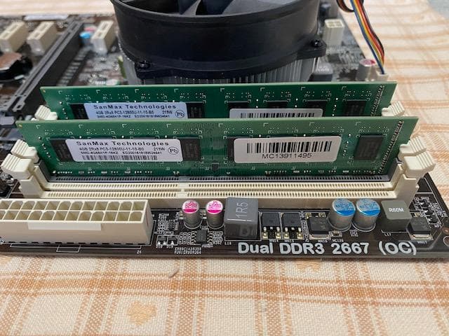 CPU Core i7-3770K + Z77 + DDR3 8GB