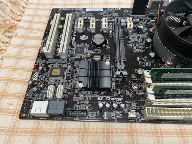 CPU Core i7-3770K + Z77 + DDR3 8GB