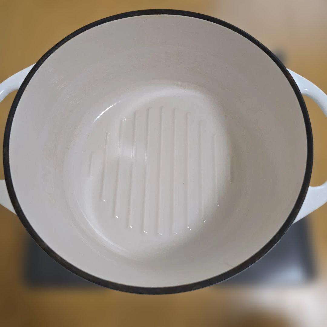 VERMICULAR バーミキュラ　両手鍋 パールホワイト　粉雪　 22cm