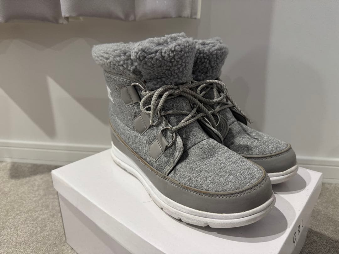 SOREL グレー 冬用ブーツ