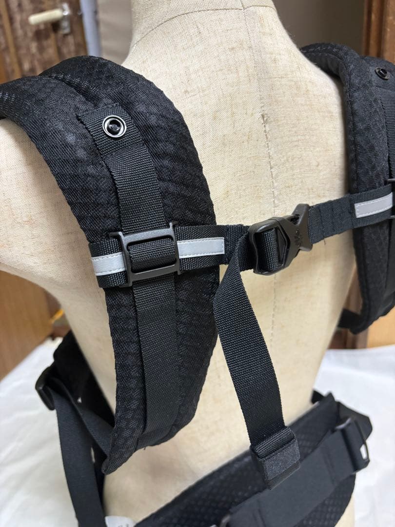 エルゴベビー オムニ ブリーズ 黒 未使用に近い 抱っこ紐 air メッシュ