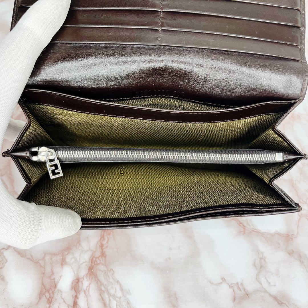 【極美品】FENDI 二つ折り財布 長財布55