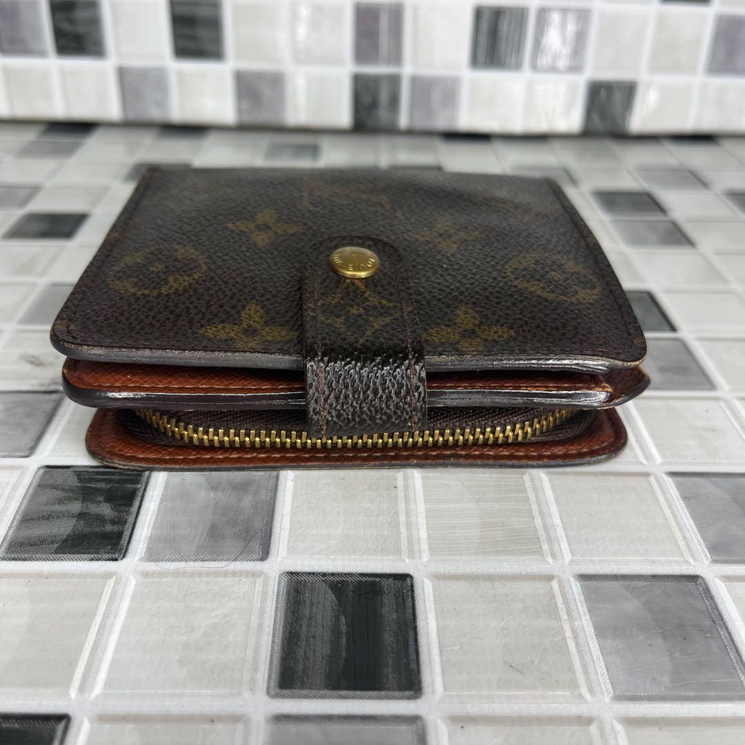 LOUIS VUITTON ルイヴィトン　モノグラム　二つ折り財布