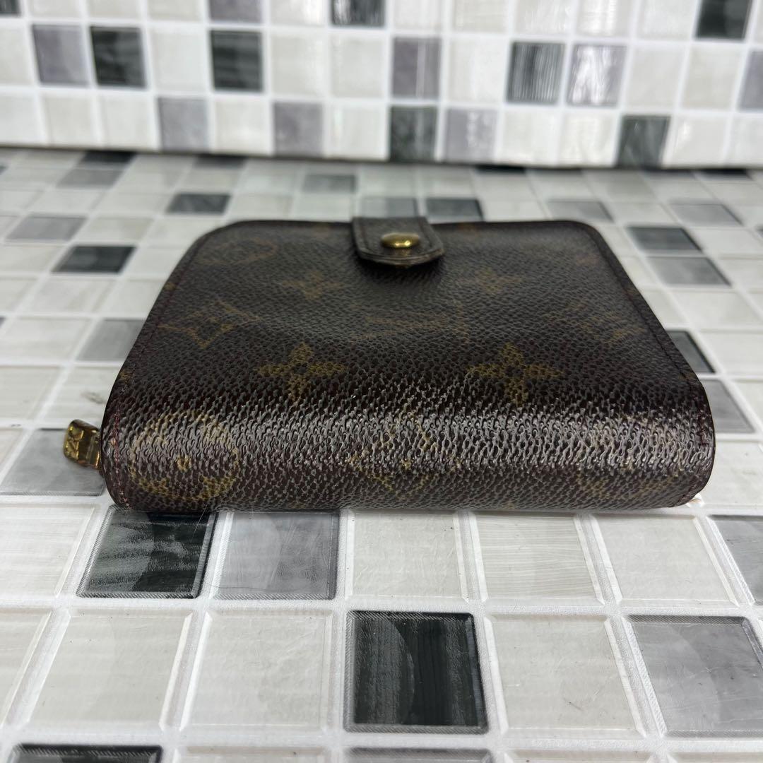 LOUIS VUITTON ルイヴィトン　モノグラム　二つ折り財布