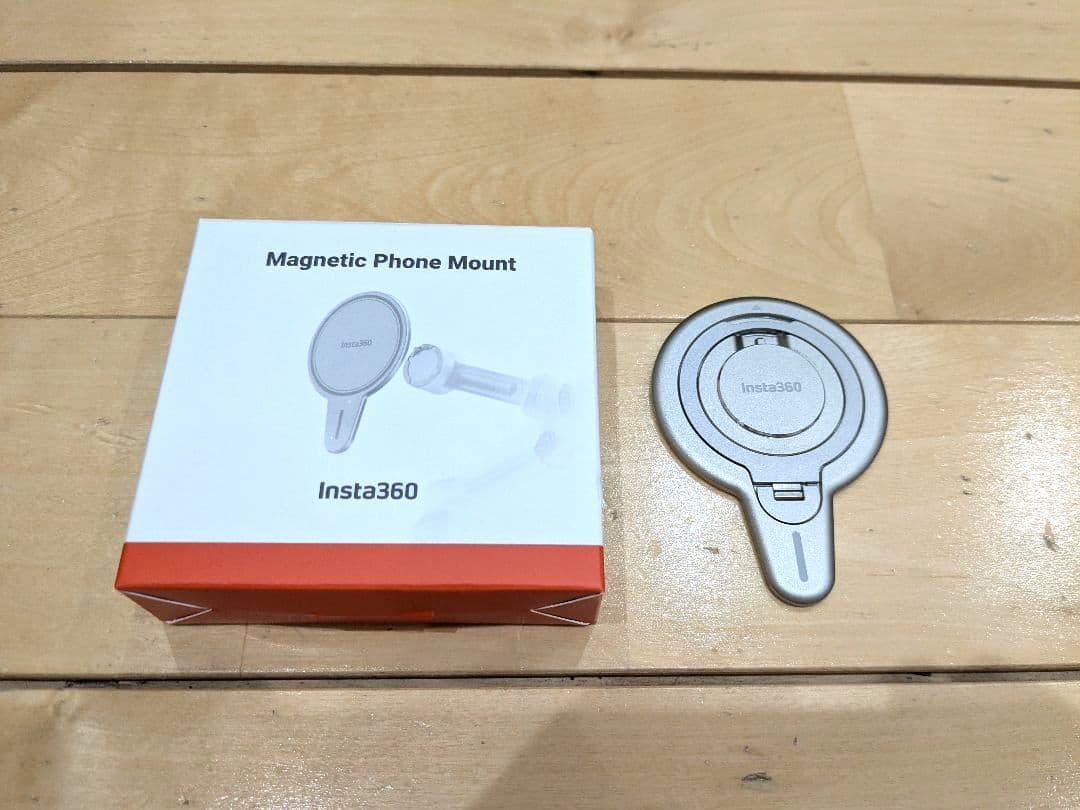 Insta360 Flow 2 Proホワイト+磁気マウント＋説明書＋ステッカー