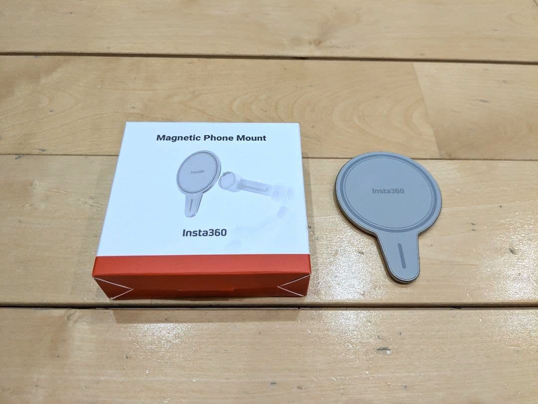 Insta360 Flow 2 Proホワイト+磁気マウント＋説明書＋ステッカー