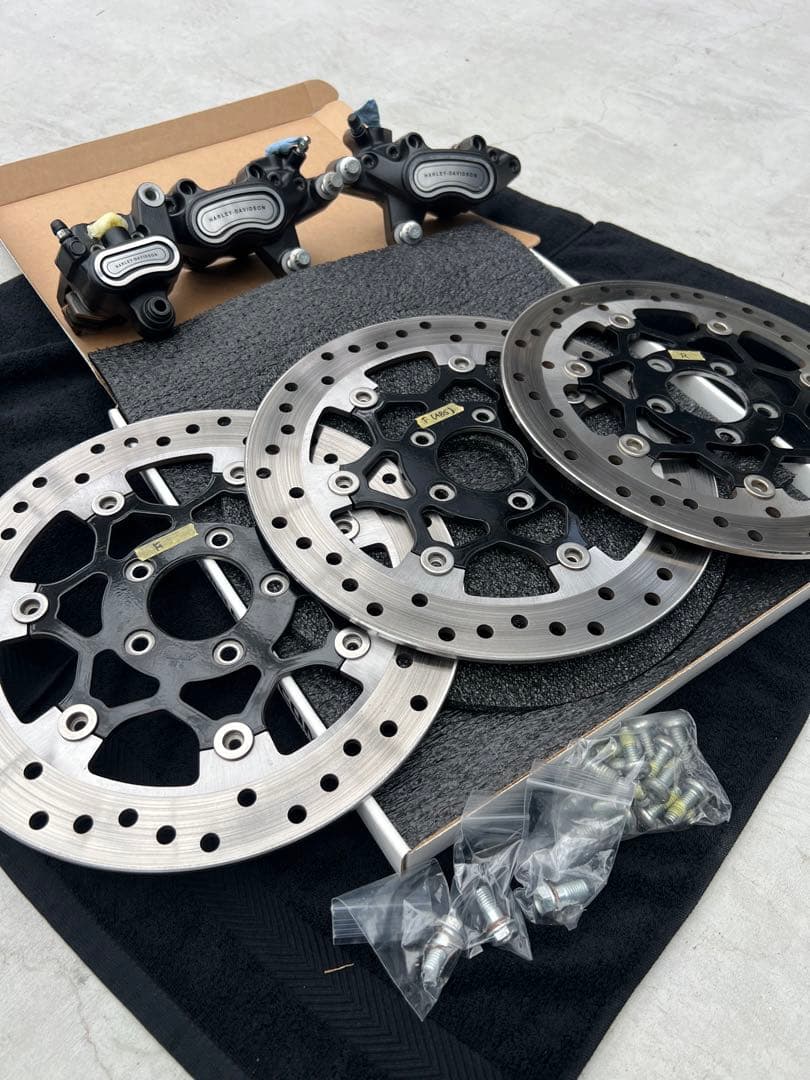 M8 FXLRS 2020式　前後キャリパー　ブレーキローターセット