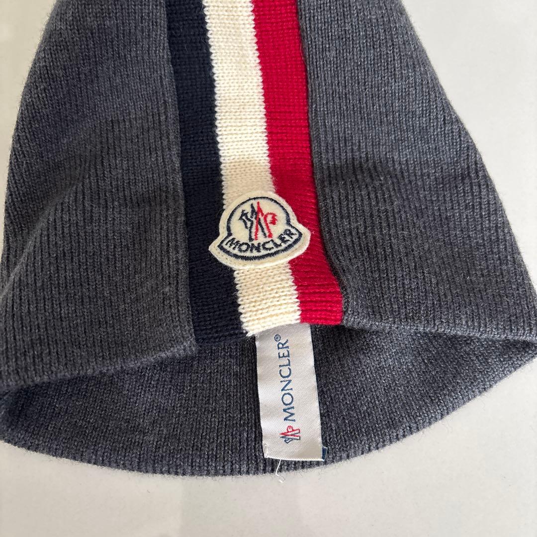 MONCLER グレー ニット帽 ストライプ