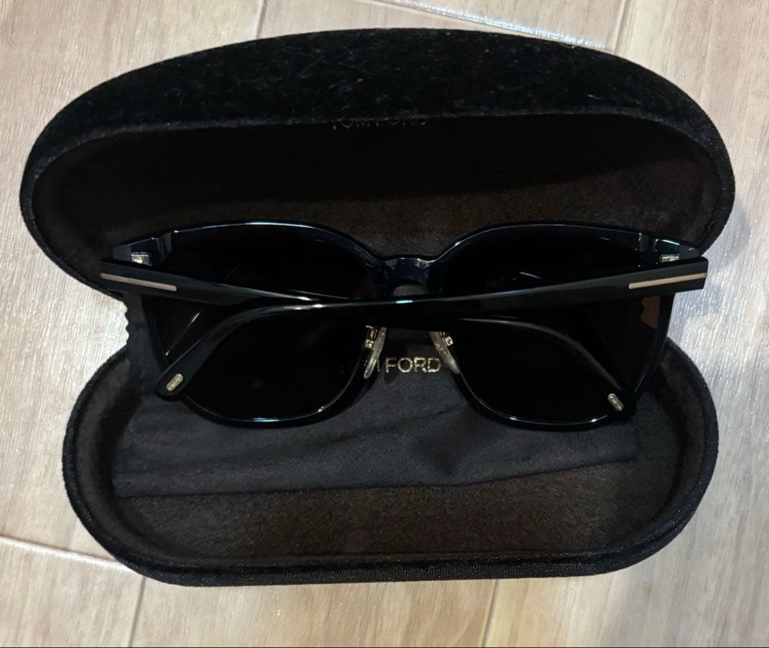 【極★美品】TOM FORD（トムフォード）サングラス TF801-K Geno