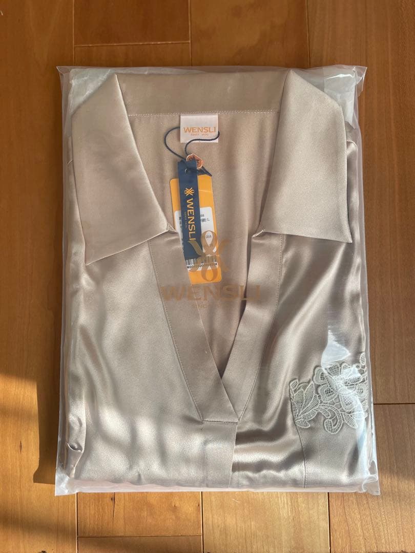 【新品未使用】WENSLI パジャマシルク 100%