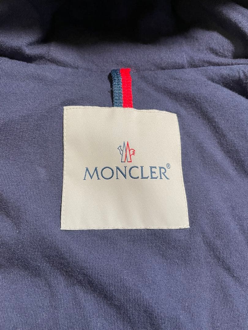MONCLER フード付きダウンベスト ネイビー/レッド