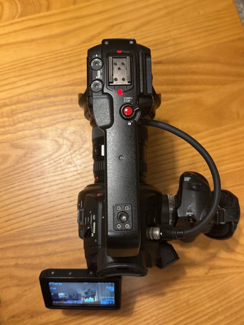 Canon EOS C100 業務用ビデオカメラ本体