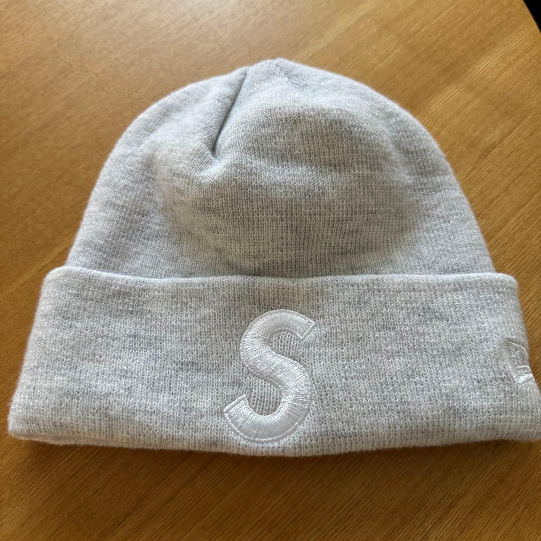 Supreme シュプリーム ニューエラ Sロゴ ビーニー グレー ニット帽