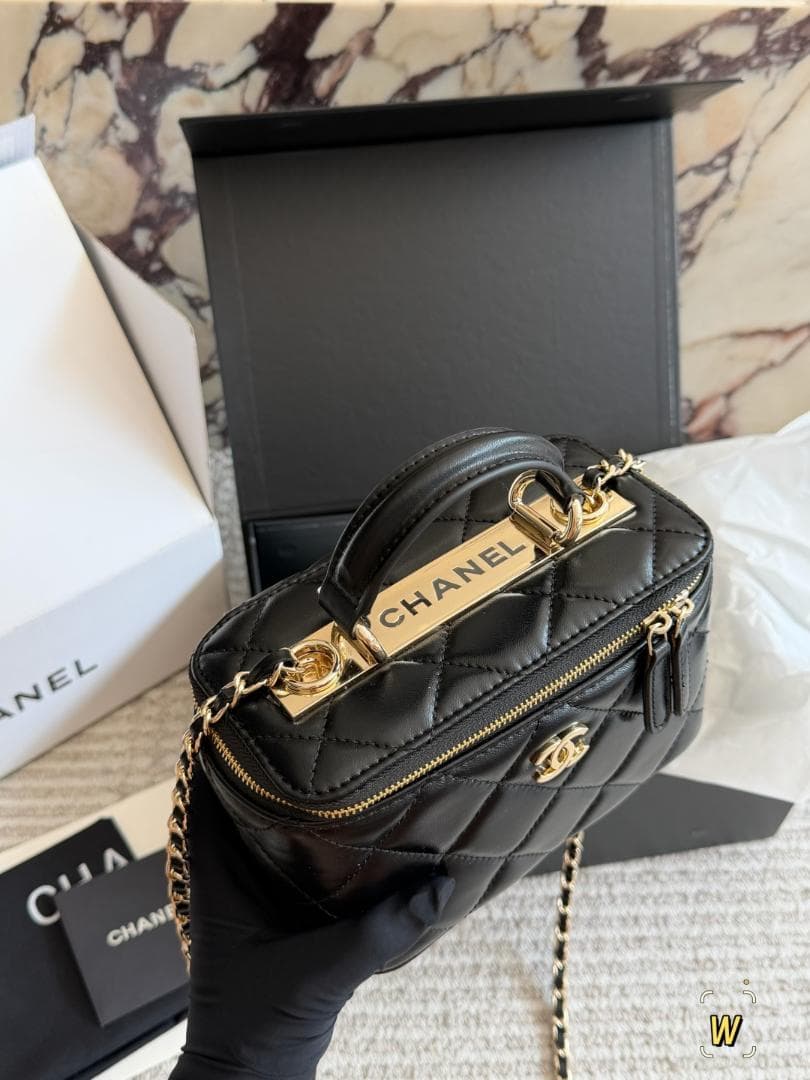 CHāN❤️EL ブラック ショルダーバッグ