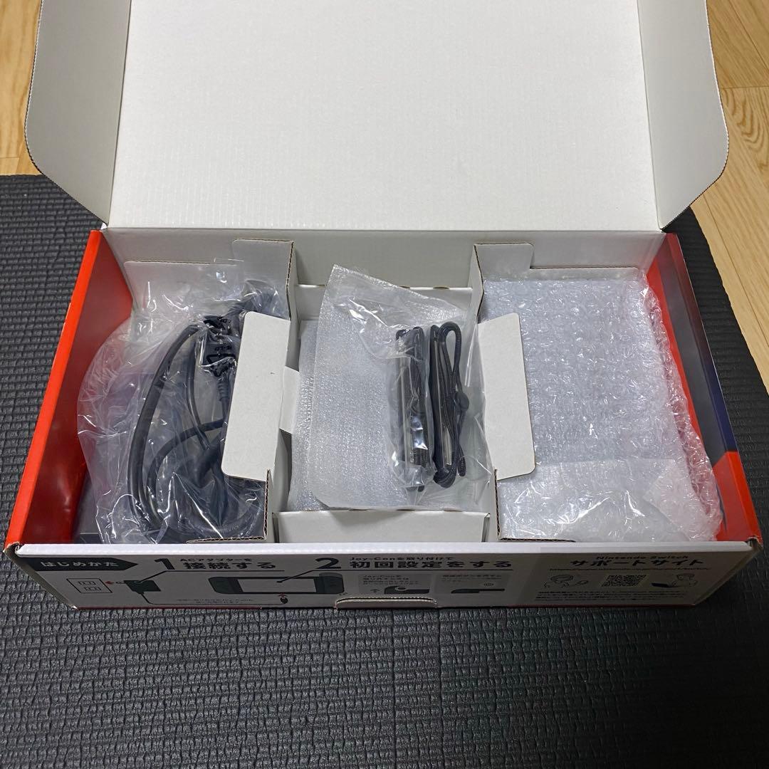 【美品】ニンテンドー　スイッチ　本体