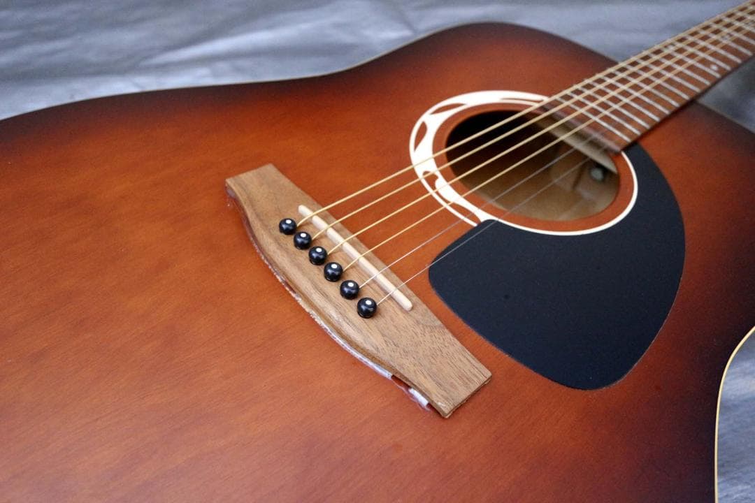 ■Art&Lutherie アート＆ルシアー■アコースティックギター■難あり