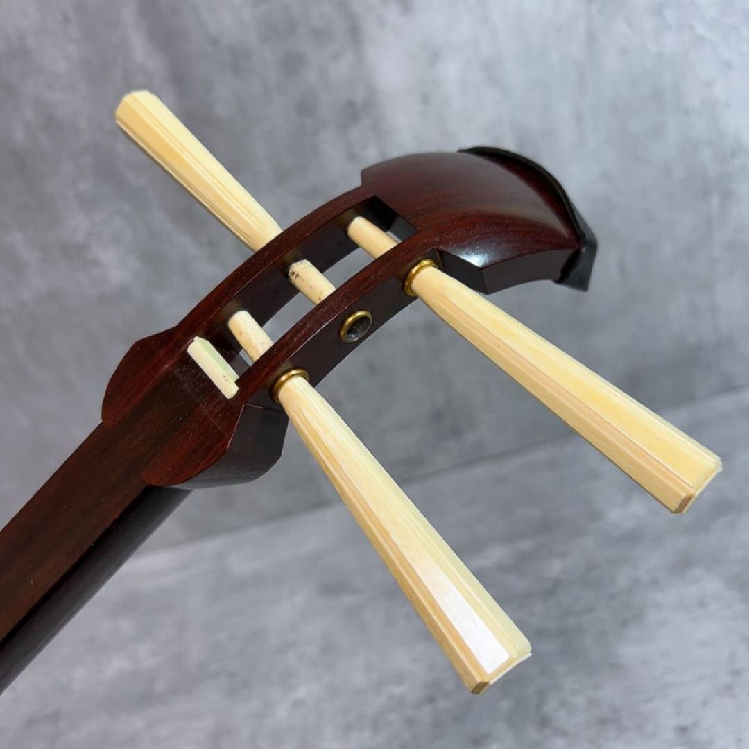 付属品多数！　三味線 和楽器　中棹　紅木　綾杉胴　地唄用　高級素材　天然素材