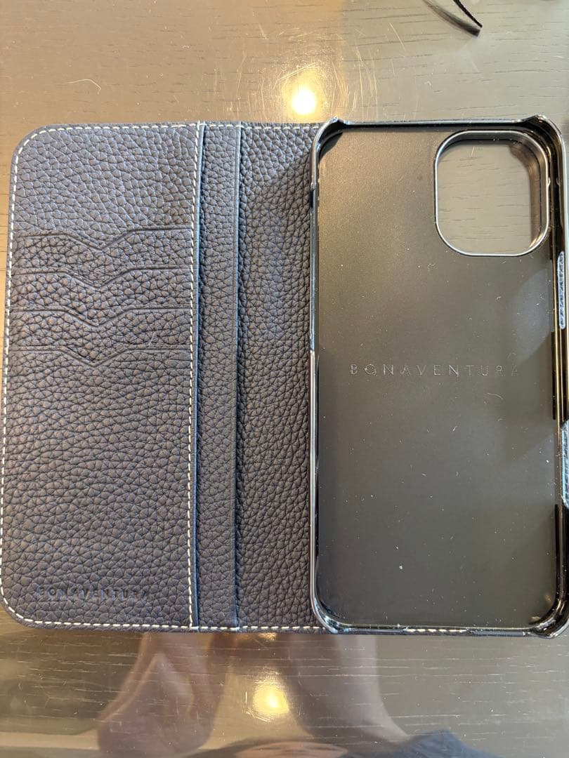BOHAVENTUR ネイビー レザー フリップケース　iPhone16plus