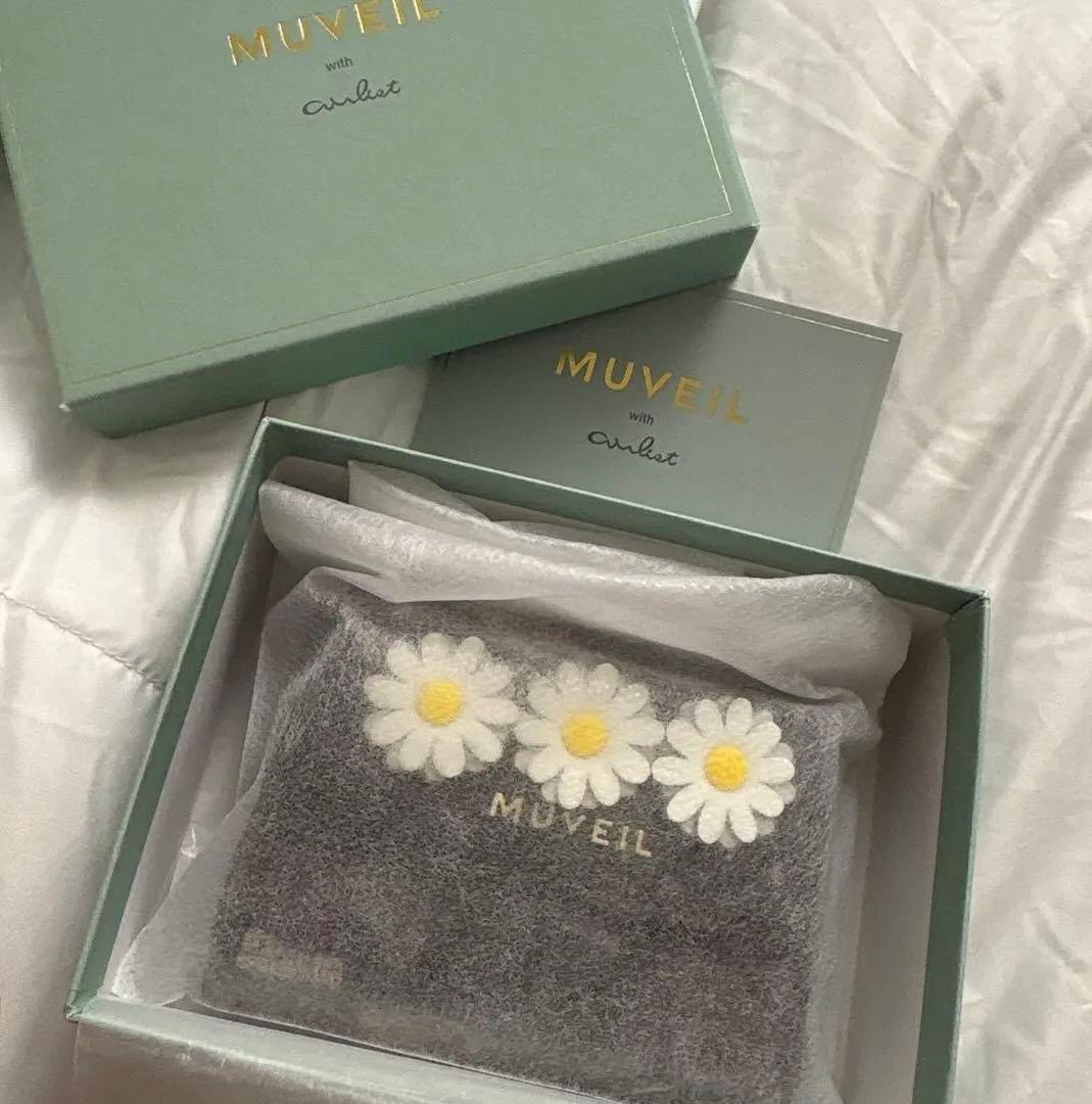 2/28迄の特別限定価格！！ MUVEIL 三つ折り財布