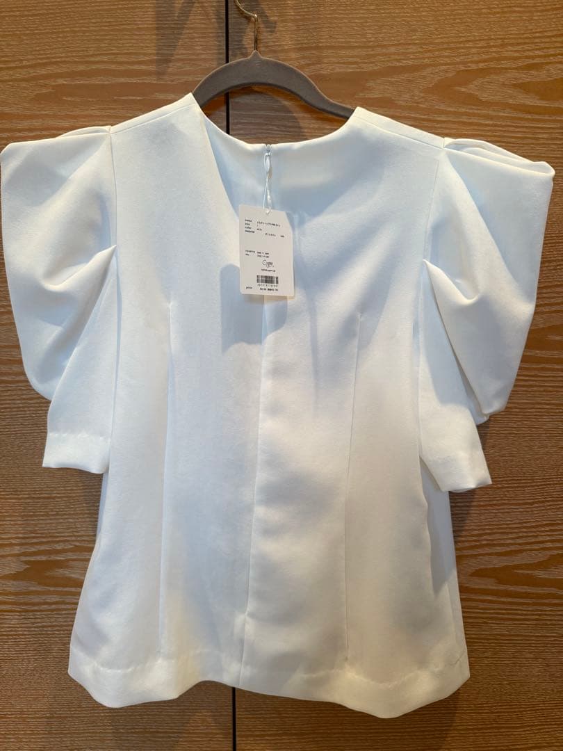 新品未着用！シーニュ⭐︎Cygne⭐︎とんがりトップス半袖Emily